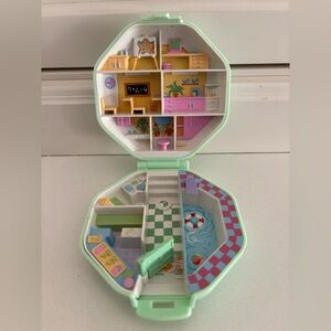 Vintage Polly Pocket Polly’s School